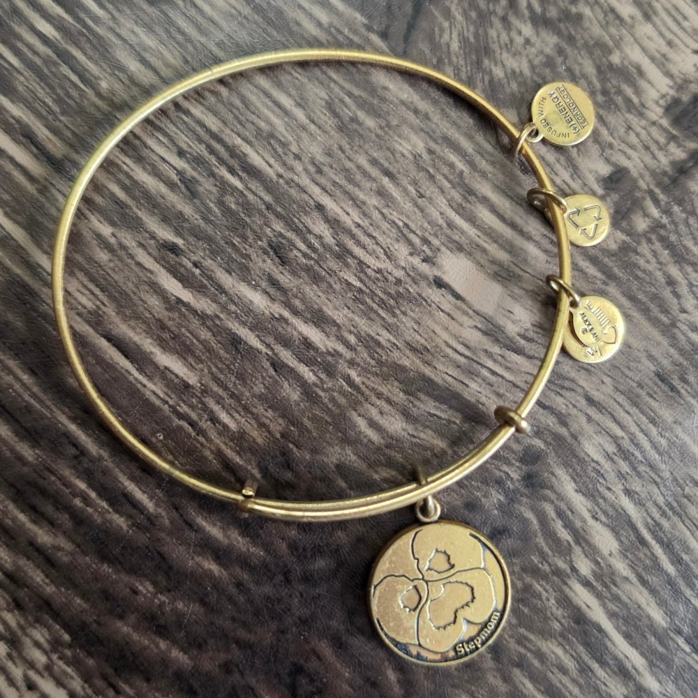 ALEX AND ANI Bangle Bracelet Women Gold Stepmom Charm Expandable Wire Metal
